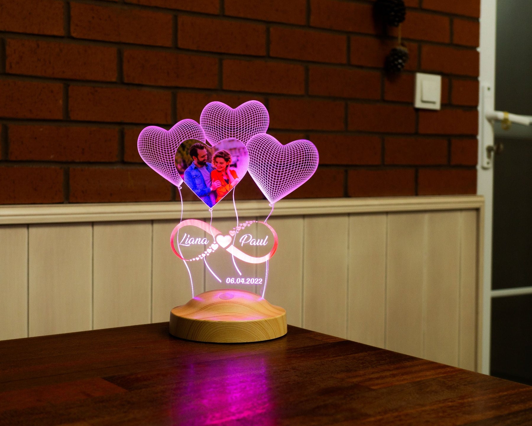 Foto Lampe „Unendliche Liebe“ – mit eigenem Bild, Namen & Datum