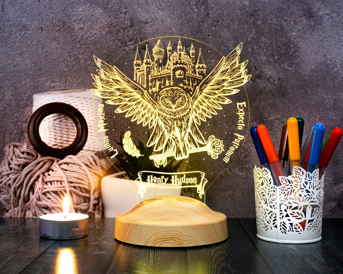 EULE PERSONALISIERTE LAMPE MIT GRAVIERUNG 3D VISION LED NACHTLICHT
