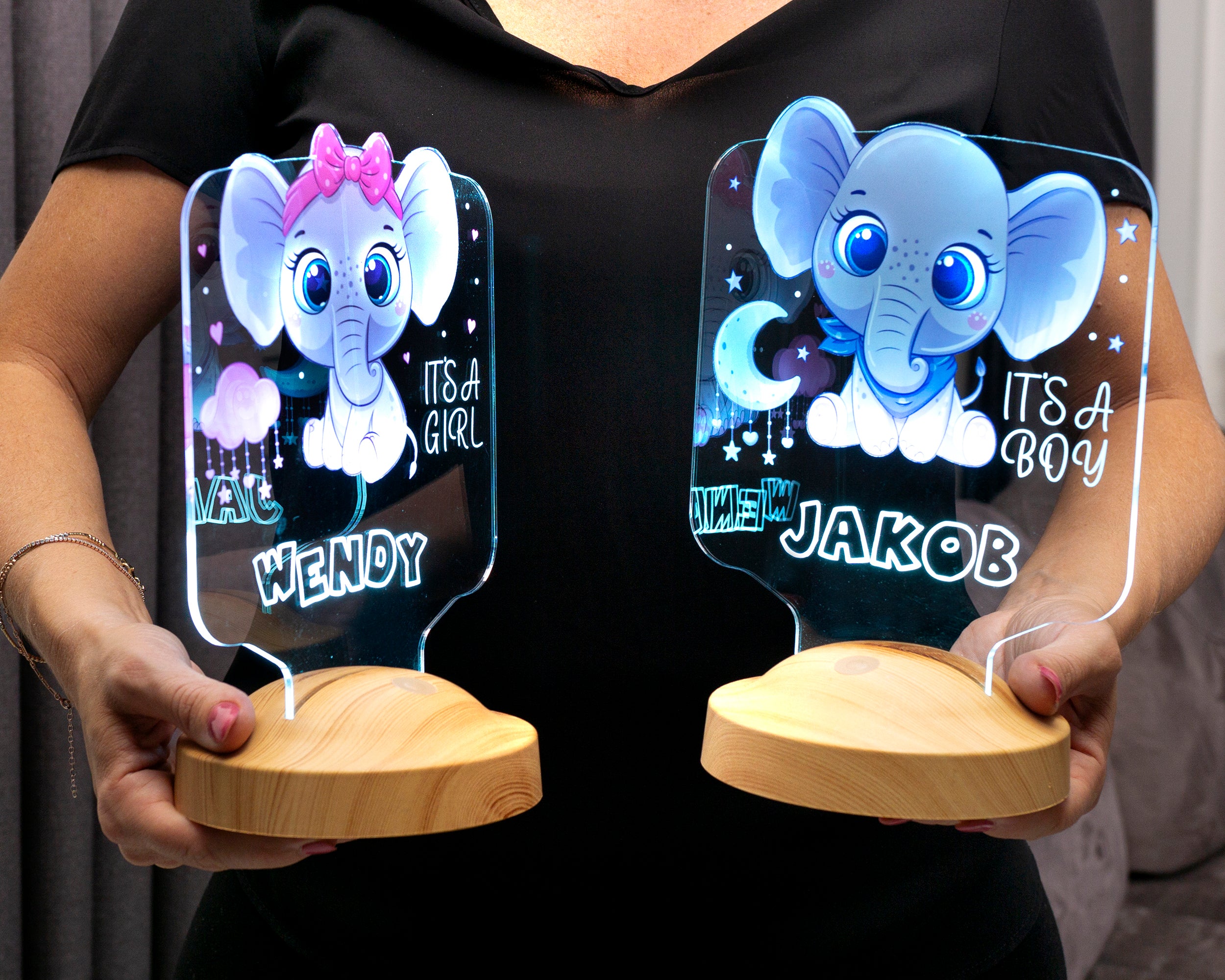 Baby Elefant Baby Geschenk, Elefanten LED Lampe als Nachttisch fürs Kinderzimmer mit Namensgravur, Weihnachtsgeschenk Mädchen oder Jungen