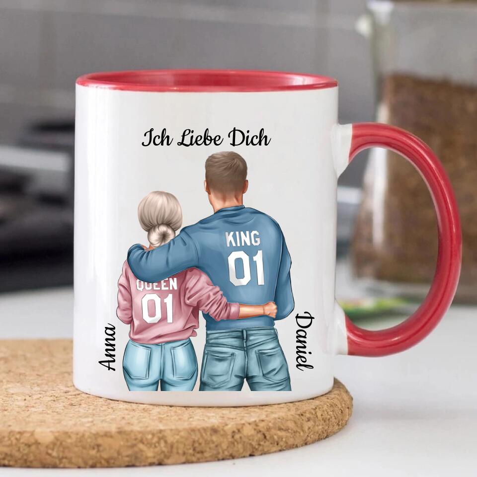 Personalisierte Tasse mit Paar stehend und Herzen