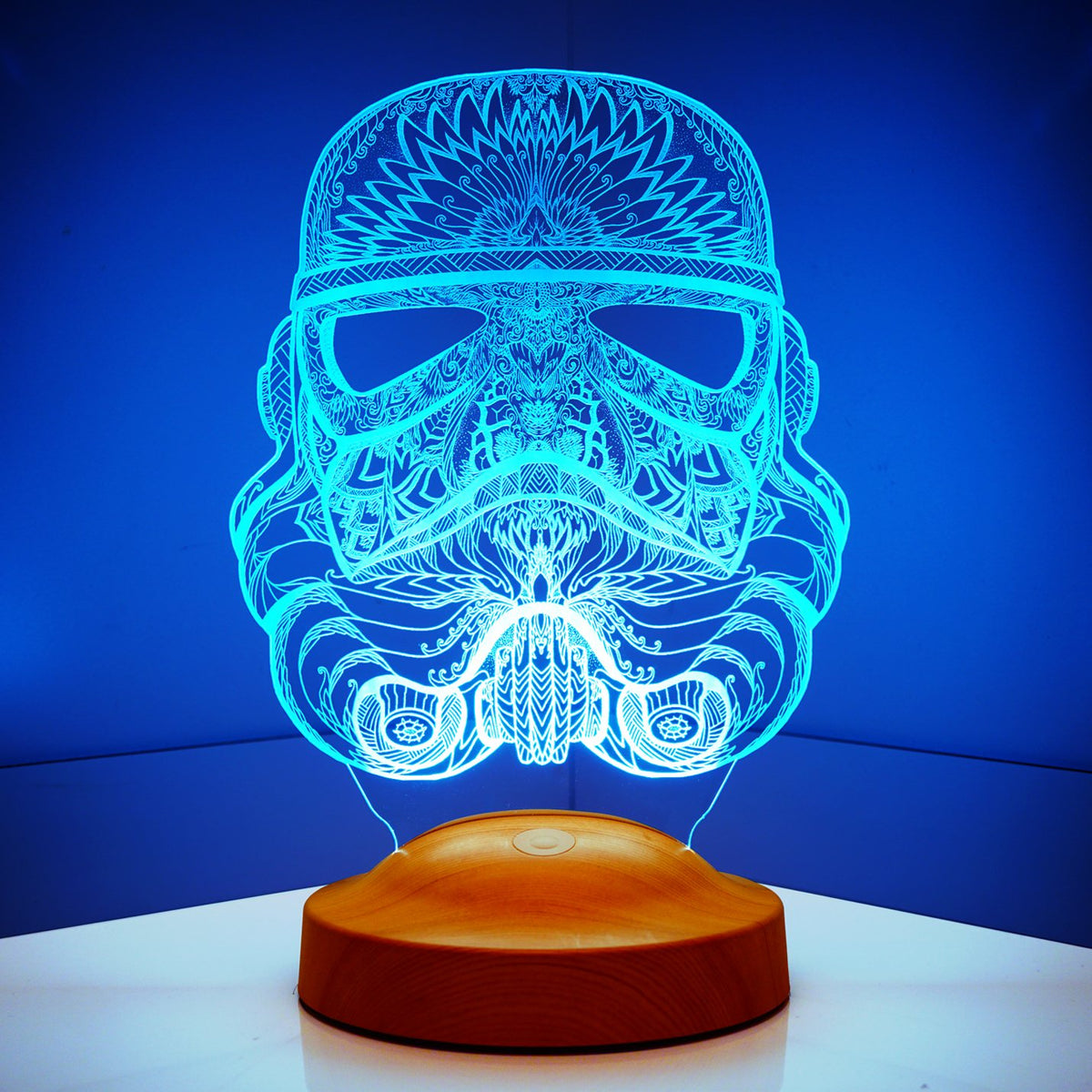 Futuristische 3D-LED-Lampe im Weltraum-Helm-Design – Nachtlicht für Sci-Fi-Fans