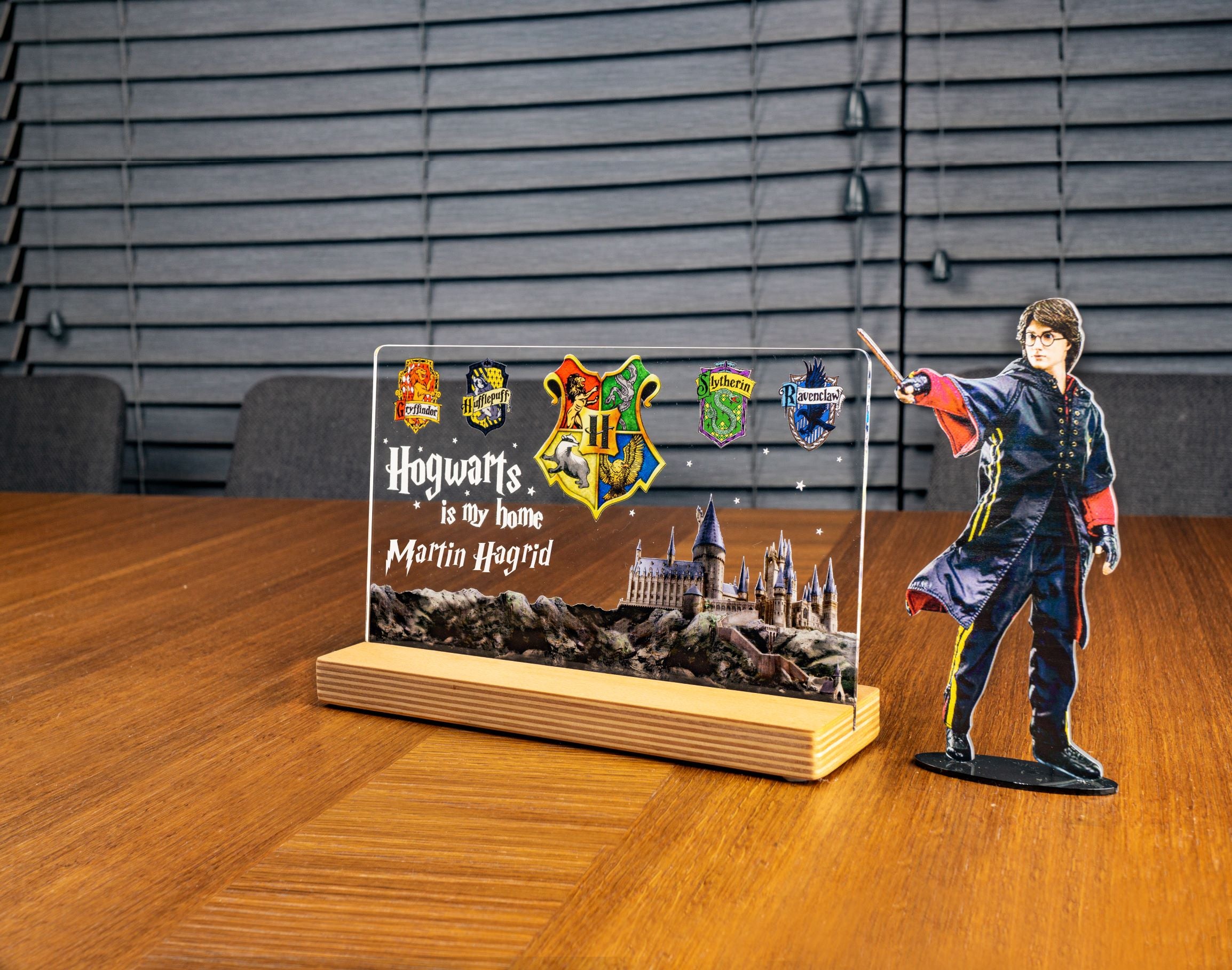 Harry Potter Hogwarts Geschenk Personalisiert mit UV-Druck Holzaufsteller & Geschenkbox