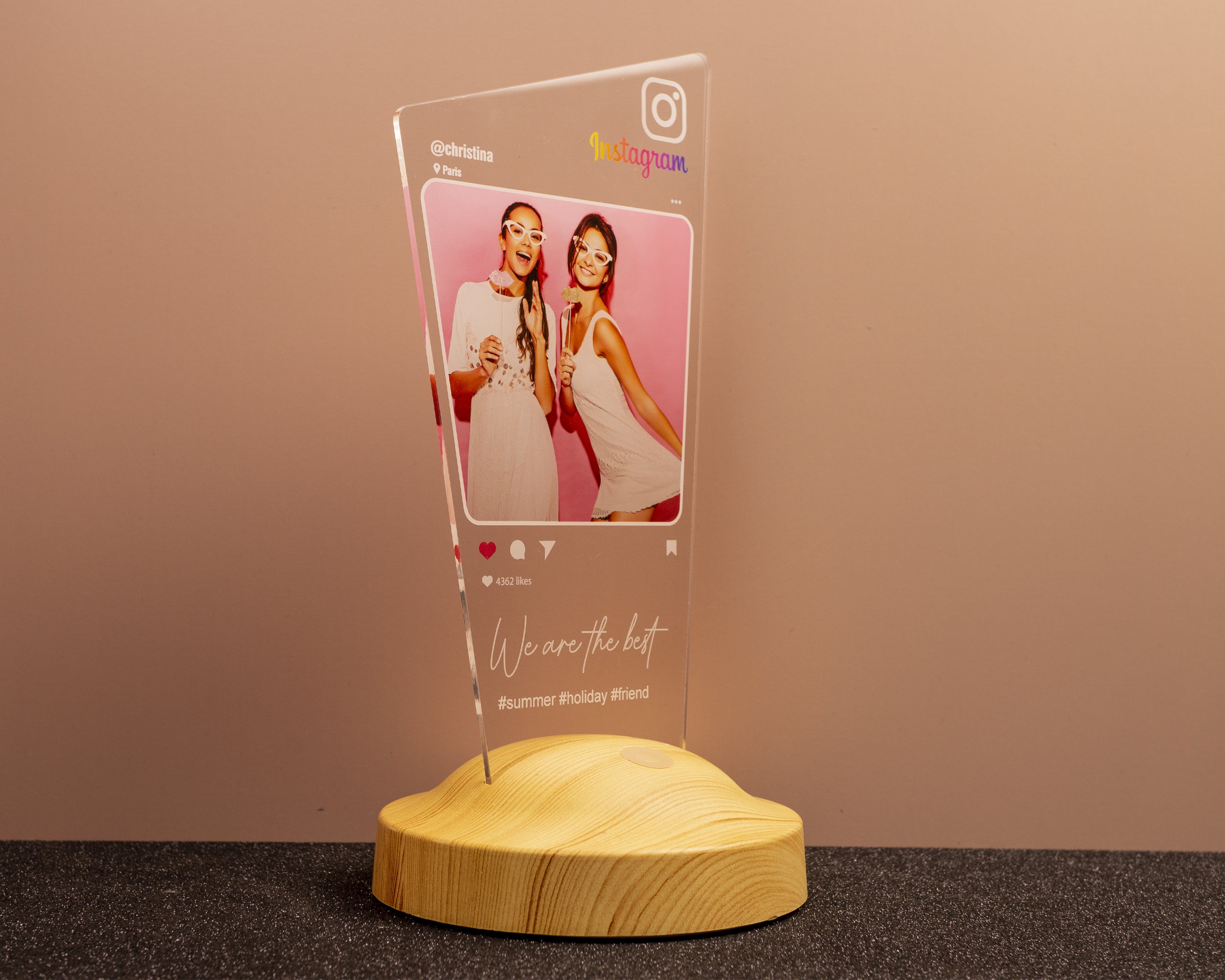 Personalisiertes Fotolampe Geschenk als Instagrampost mit Wunschtext & eigenes Bild mit hochwertigem UV-Druck für Muttertag