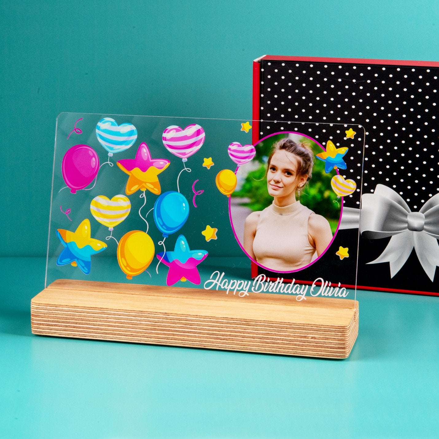 Personalisiertes Fotogeschenk zum Geburtstag mit hochwertigem UV-Druck Holzaufsteller & Geschenkbox
