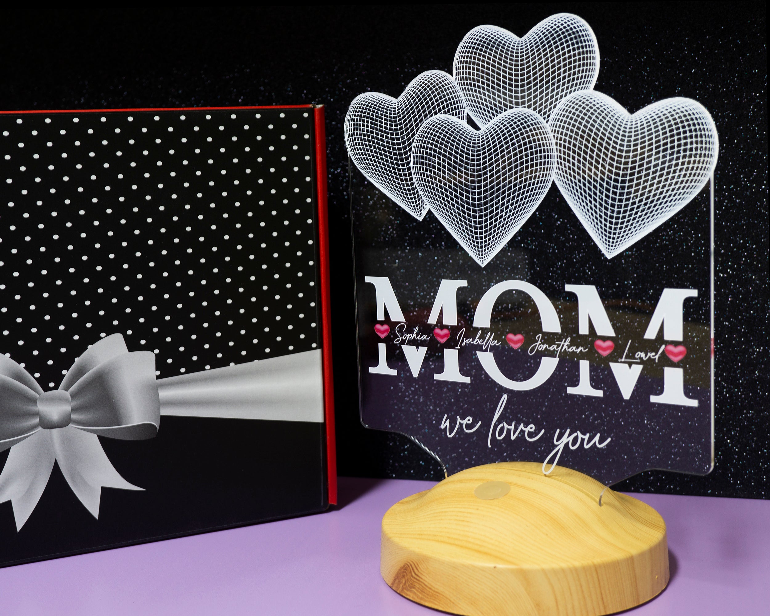 Vier Herzen personalisierte LED Geschenkelampe für Mutter, Mama mit hochwertigem UV-Druck als Muttertagsgeschenk
